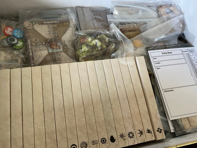 Gloomhaven Boardgame Almost New! ✨ - photo 4