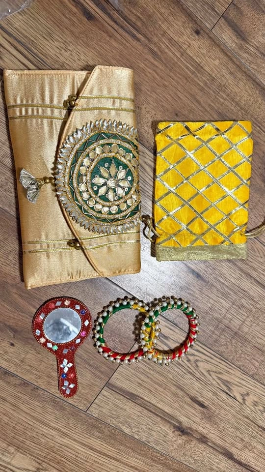 Beautiful Indian Purse and Accessories