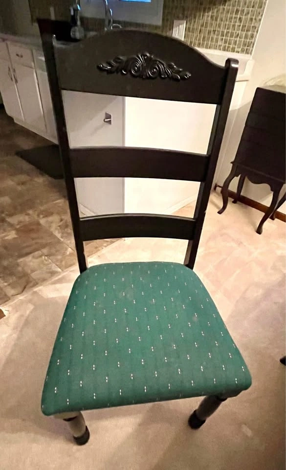 Dining room table and 8 chairs - photo 5