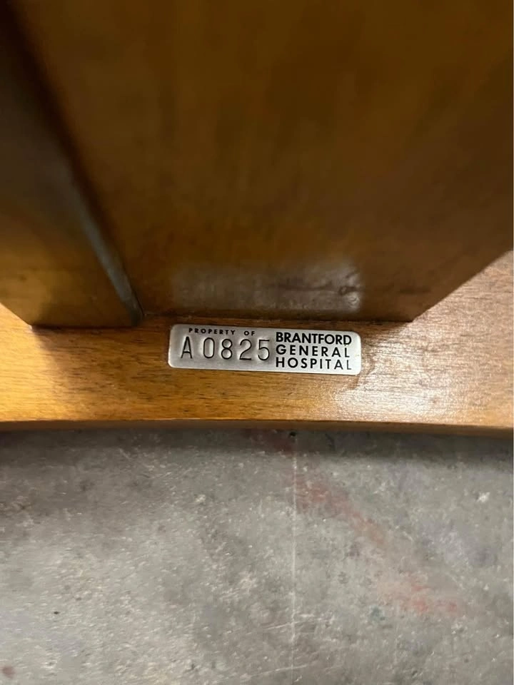 Solid wood chair for sale pick up only - photo 3