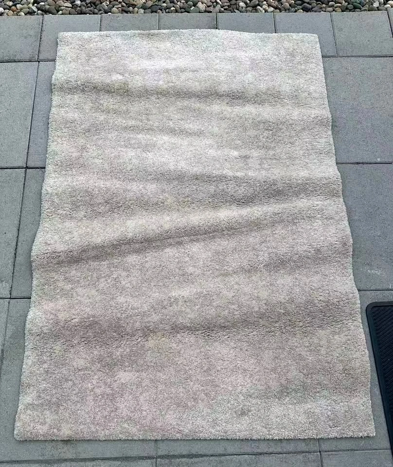 Like New High Quality Carpet