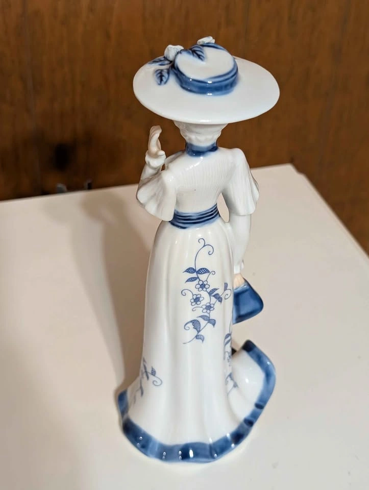 Vintage Blue and White Porcelain Lady Figurine - photo 2