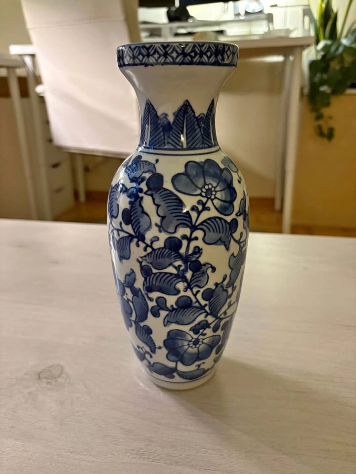 Chinoiserie Blue Vase