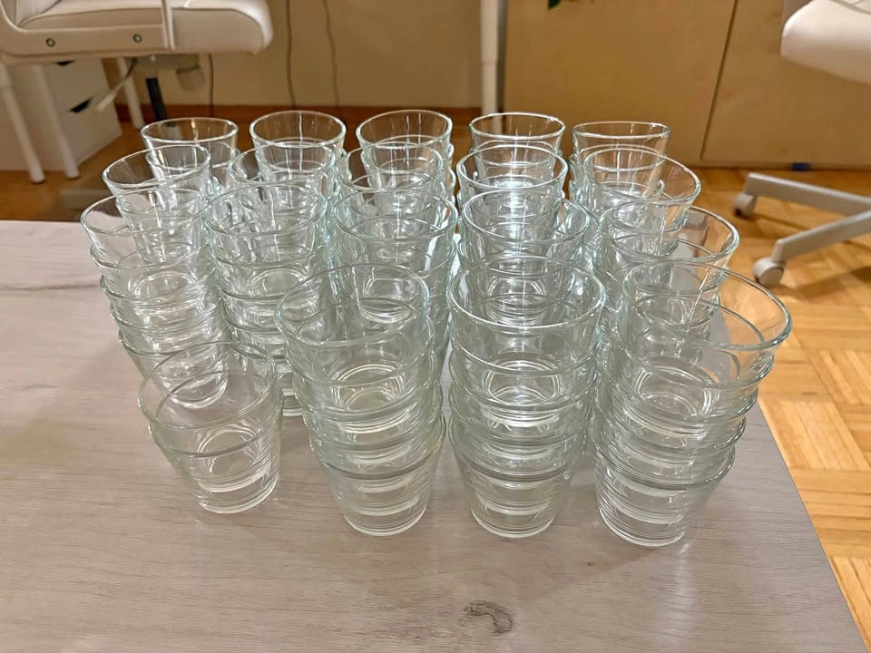 91 Small Glass Cups