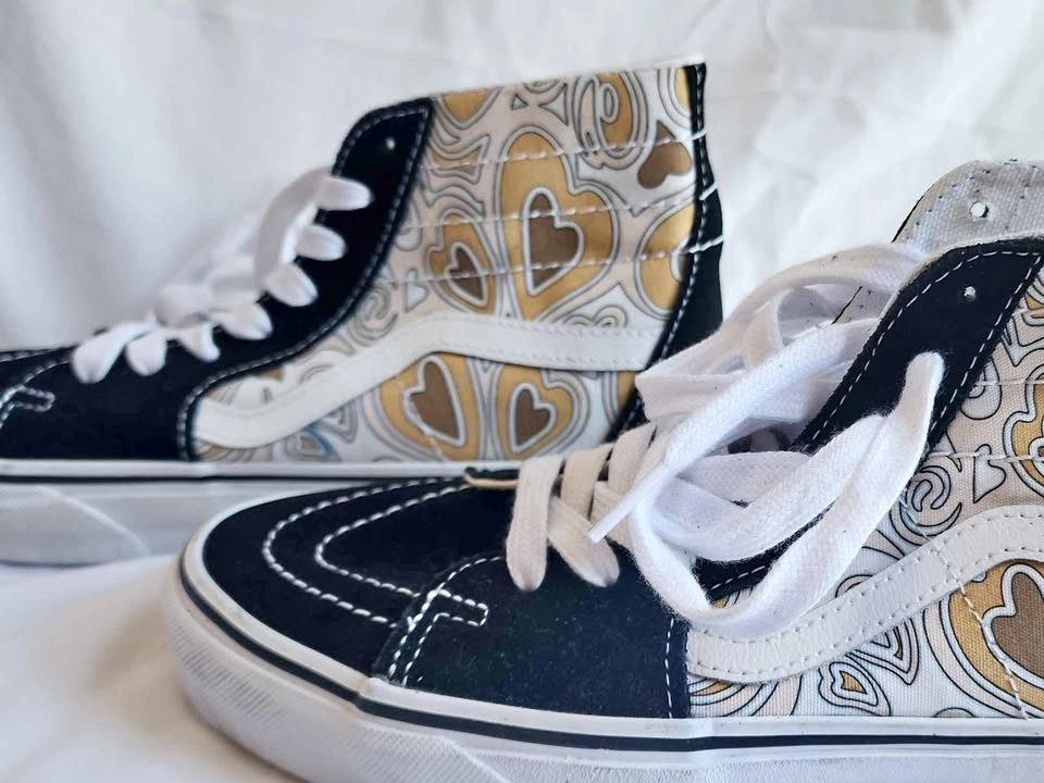 Brand New Vans Sk8-Hi Tapered Trippy Hearts 8 Women's/6.5 Men's