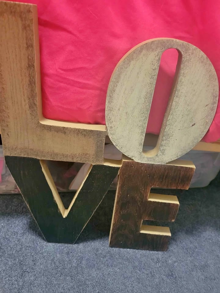 Assorted Home Decor Items