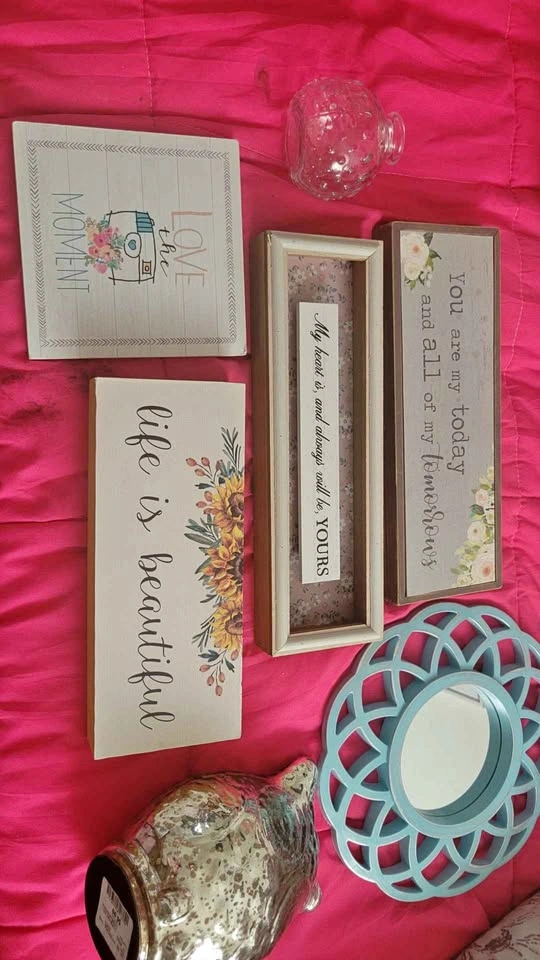 Assorted Home Decor