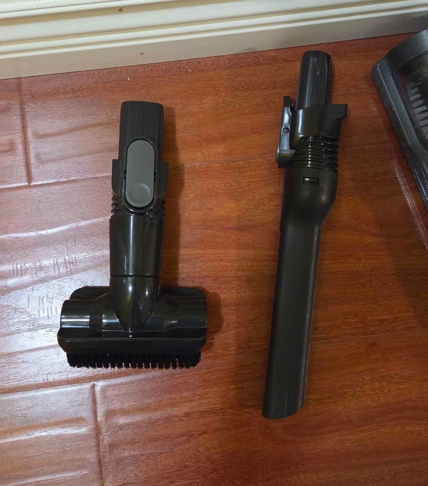 Shark Cordless Vacuum Cleaner - photo 2