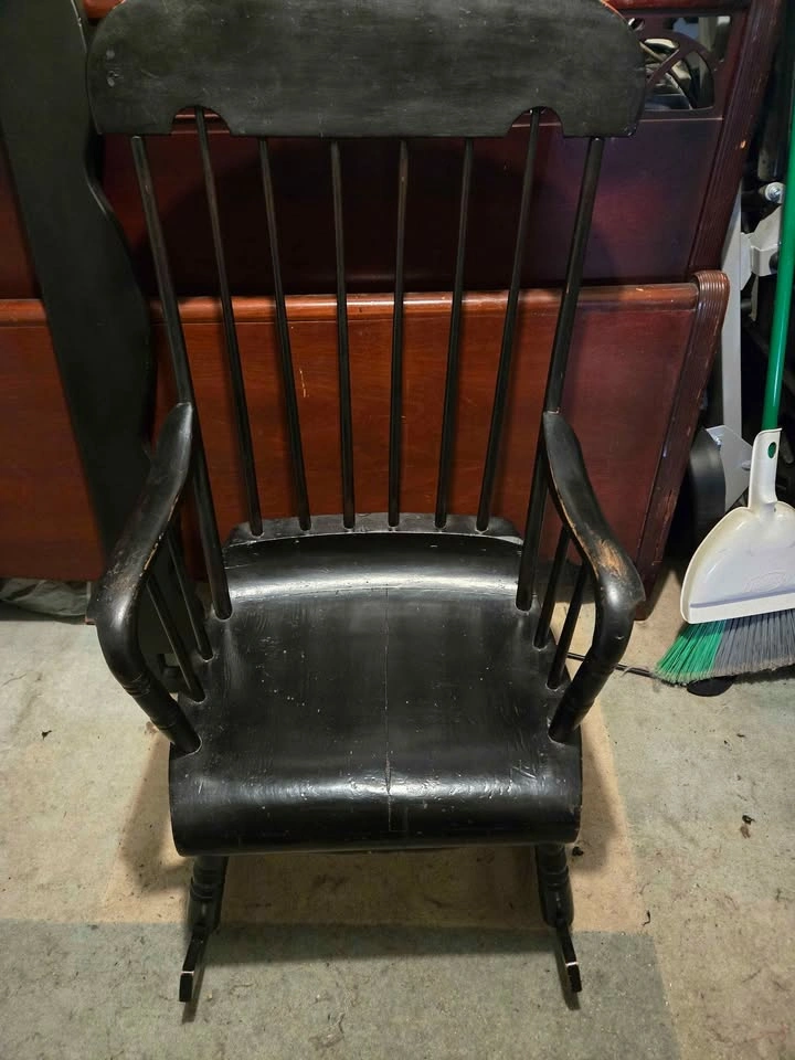 Vintage Black Windsor Rocking Chair - photo 3