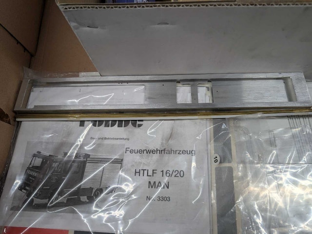 NIB robbe feuerwehrfahrzeug HTLF 16/20 MAN - photo 4