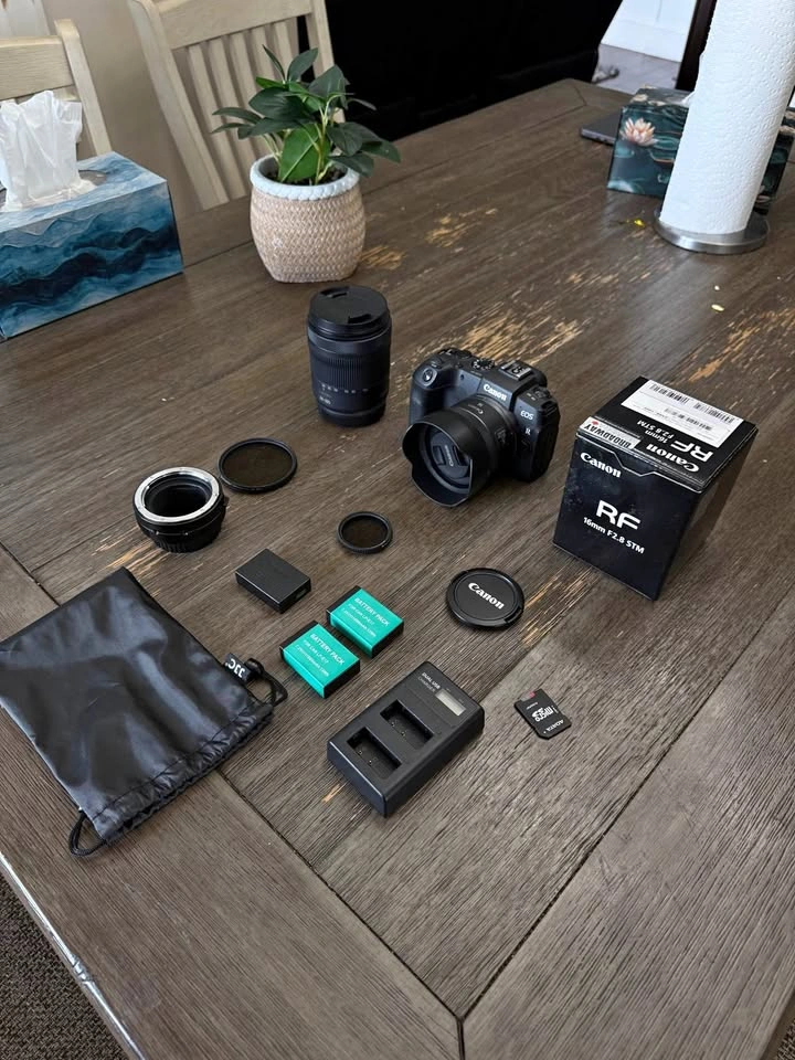 Canon EOS RP Full-Frame Camera Bundle + RF 16mm + 24-105mm