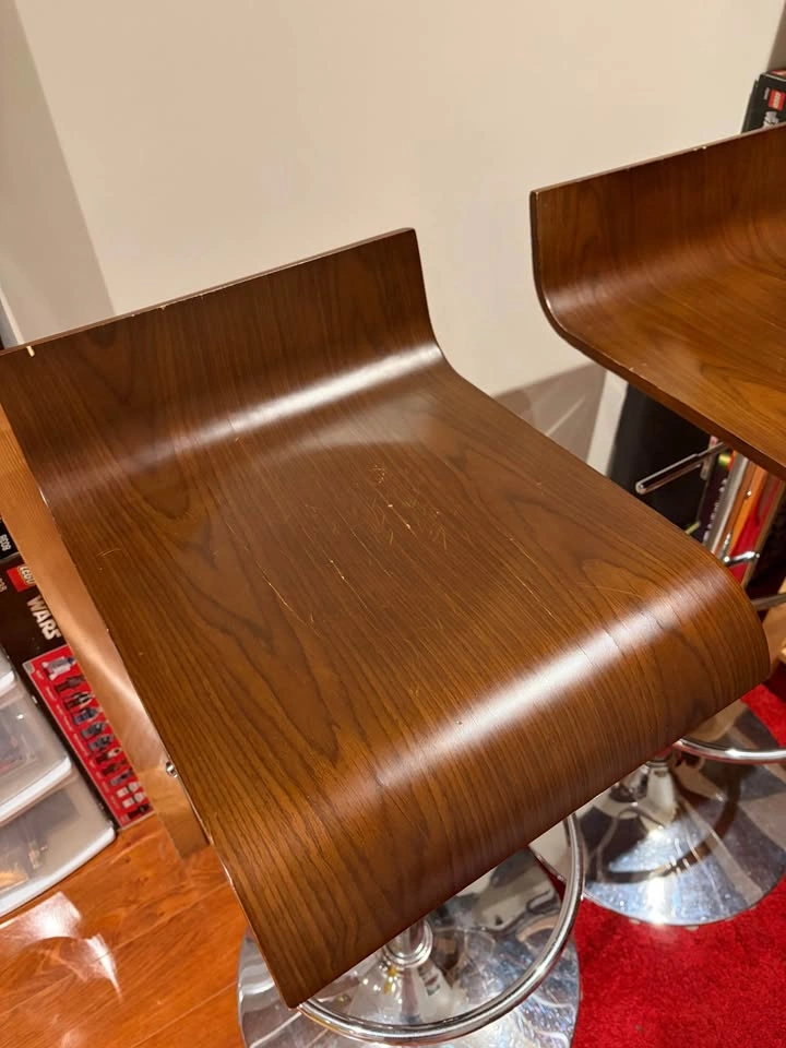 Pair of Bentwood Swivel Bar Stools - photo 2