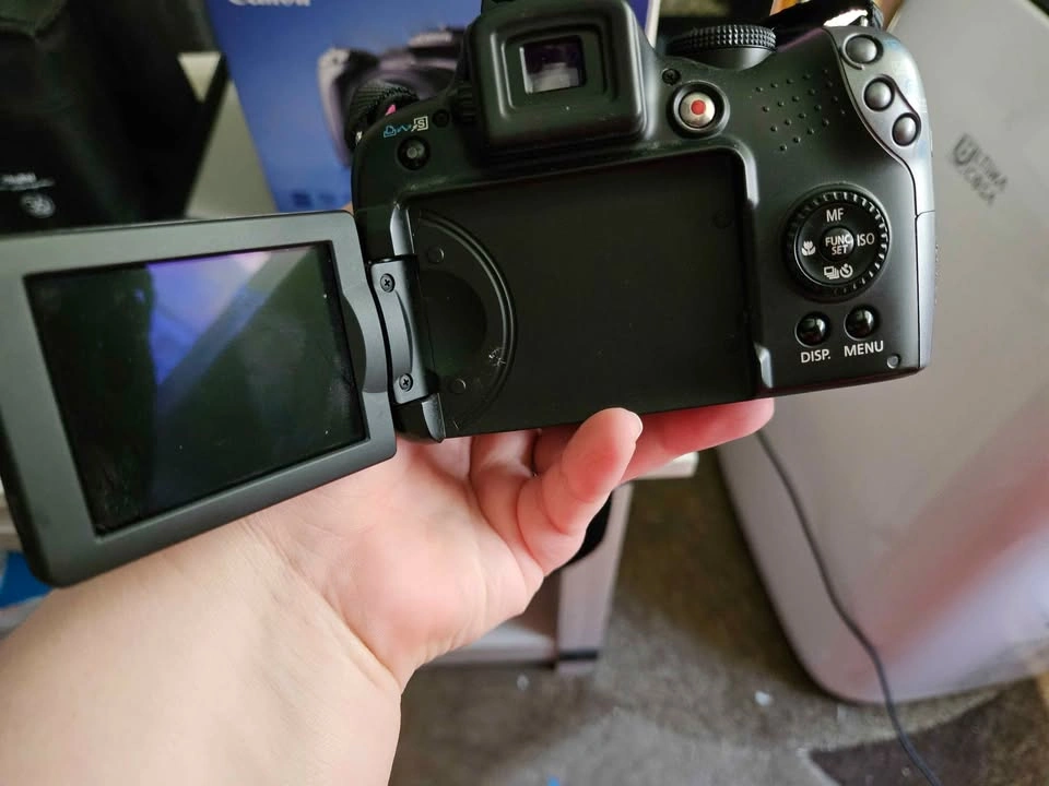 Canon PowerShot SX10 IS Digital Camera - photo 2
