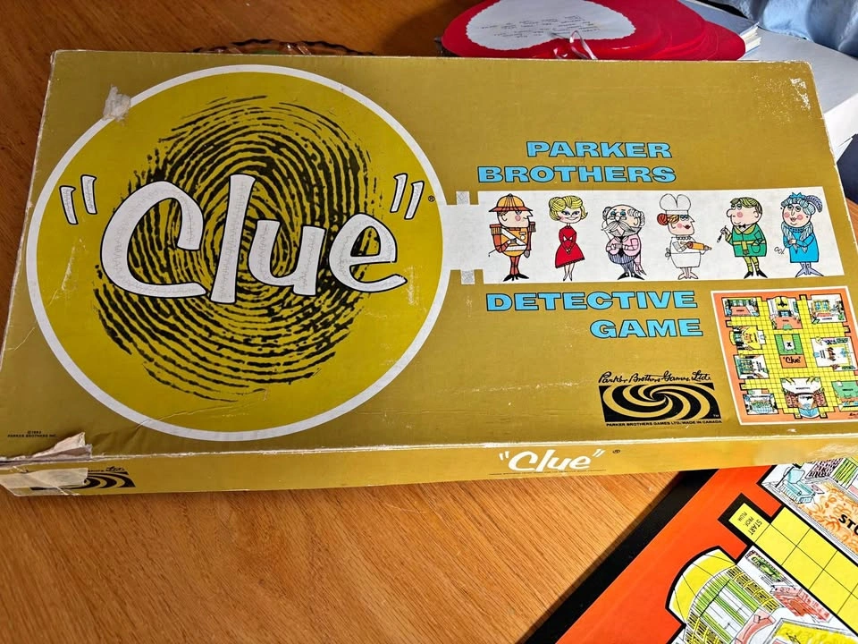 Vintage Parker Brothers Clue Detective Game (1963)