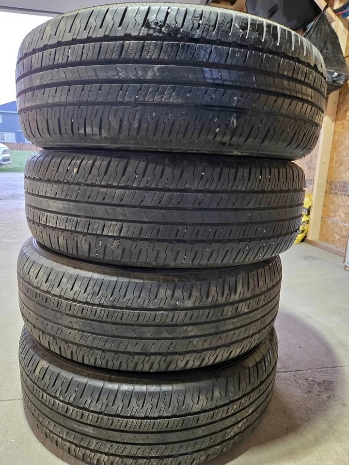 Summer Dunlop Tires 225/65R17