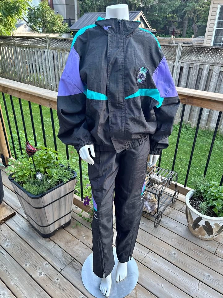 Vintage 90s ASICS Windbreaker Track Suit – New With Tag – Size L