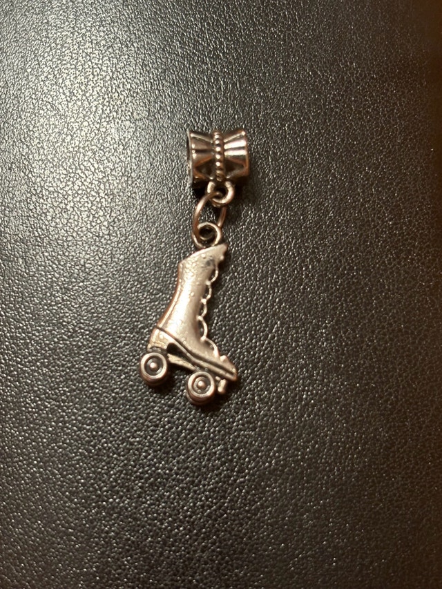 Silver Roller Skating Pendant/Charm