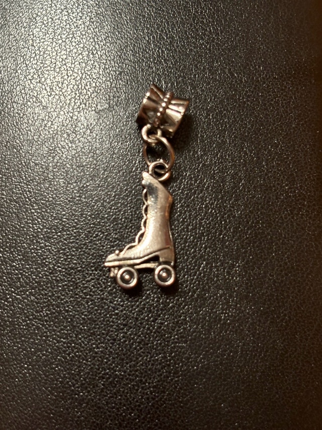 Silver Roller Skating Pendant/Charm - photo 2
