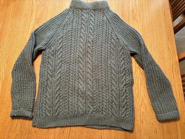 Beautiful Handmade Cable Knit Wool Sweater - photo 2