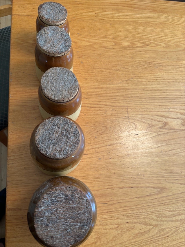 Set of pottery canisters (chipped) - photo 3