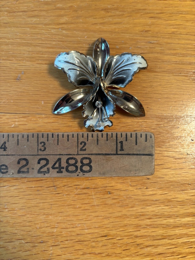 1950’s Orchid Brooch - photo 5
