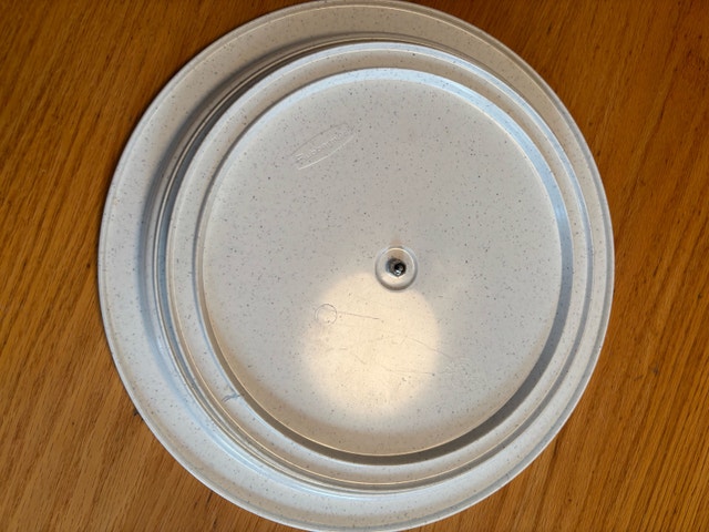Vintage Rubbermaid White Melamine 13” Lazy Susan Turntable - photo 2