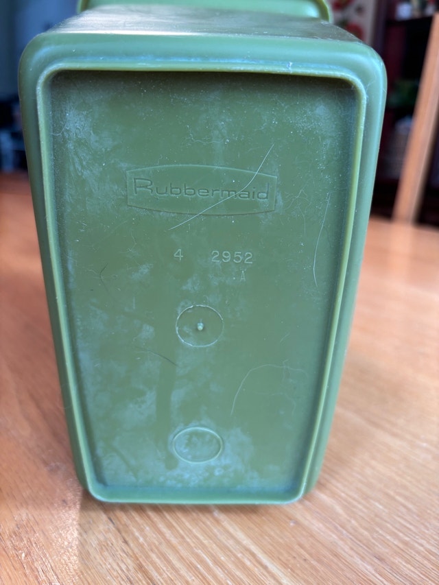 Vintage Rubbermaid Green Floral Plastic Wastebasket #2952 - photo 4