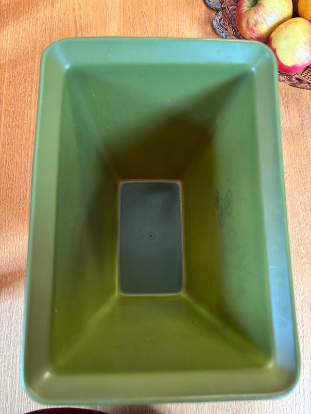 Vintage Rubbermaid Green Floral Plastic Wastebasket #2952 - photo 5