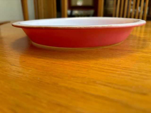 Pyrex Flamingo Pink pie dish / vintage pie plate