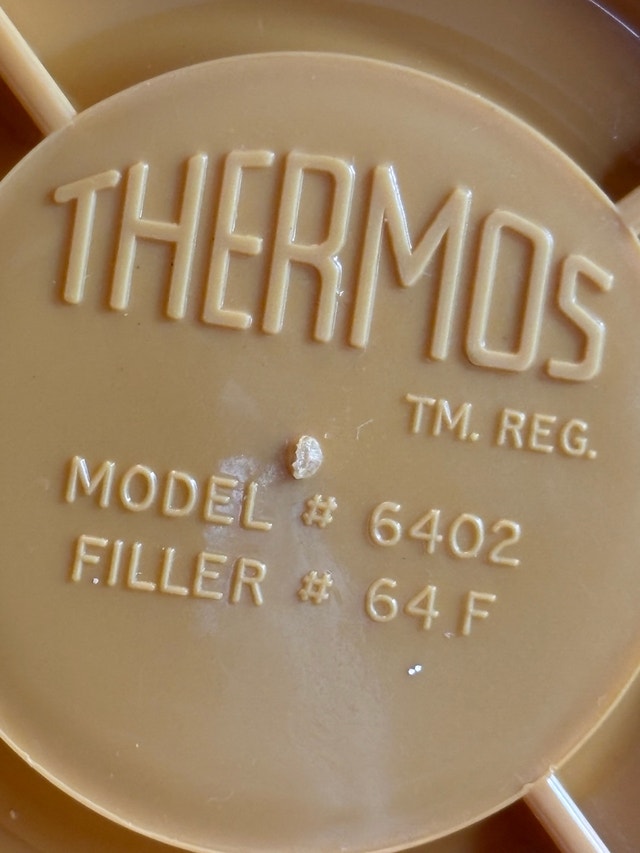 Vintage Yellow Thermos model 6402-1 quart Mid-Century - photo 4