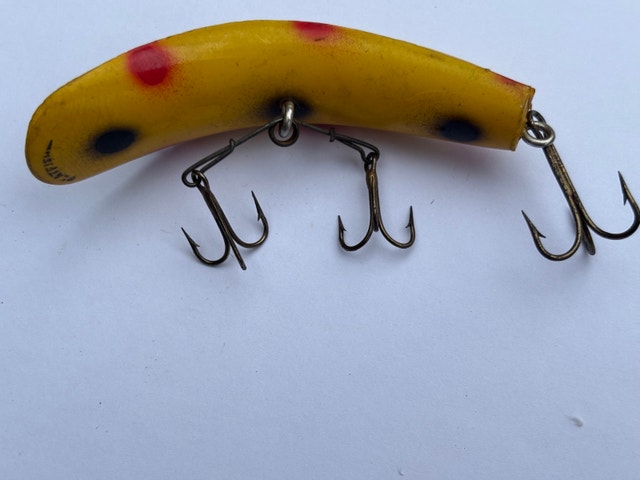 VTG Helin Flatfish X5 Fishing Lure – Yellow / Red / Black Spots - photo 3