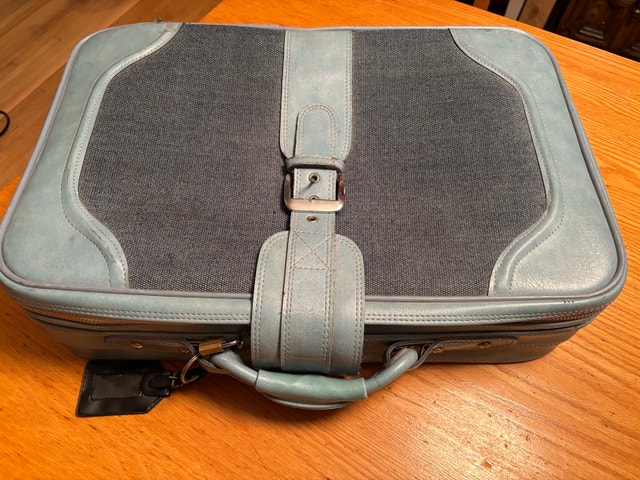 Vintage Soft Sided Travel Way Suitcase with Wheels (Korea)