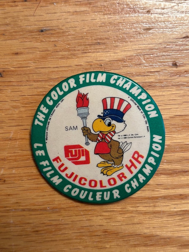 Fujicolor Pin