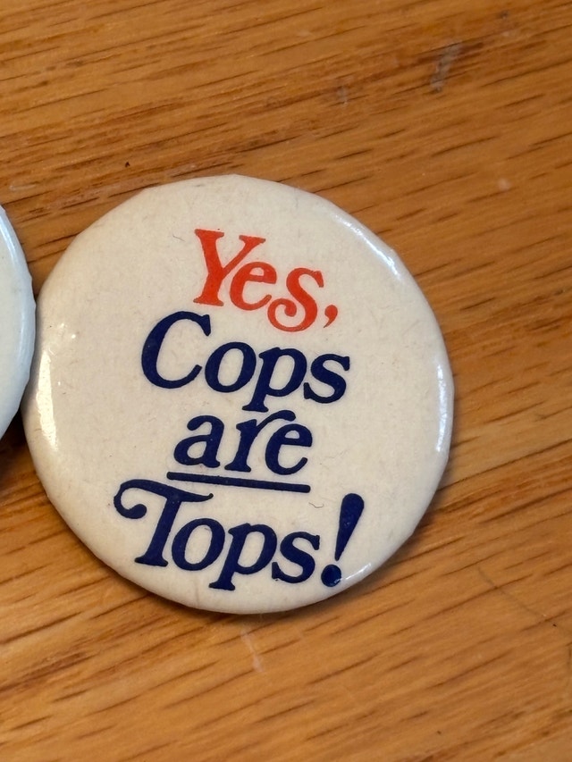 Toronto Police Buttons - photo 4