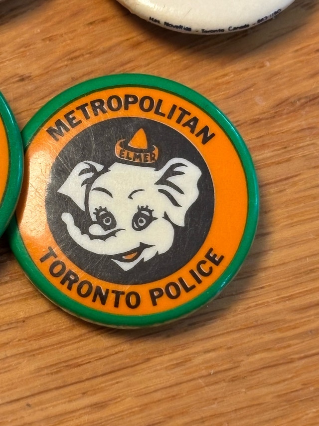 Toronto Police Buttons - photo 5