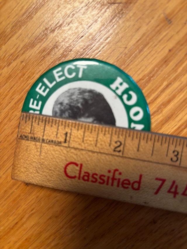 Vintage Marg Munnoch Button - photo 2