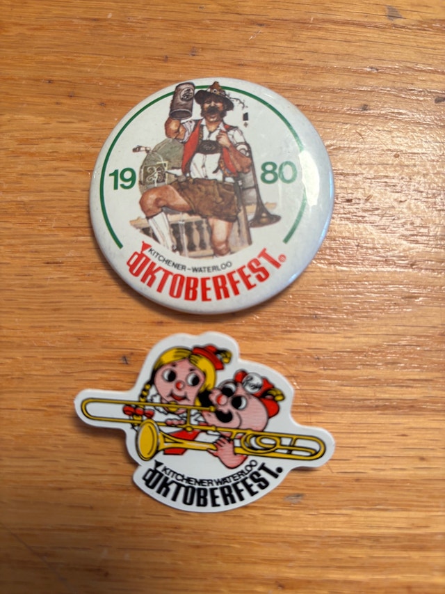 2 VTG Oktoberfest Pins