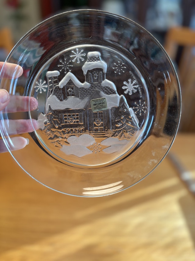 NEW 4 Arcoroc Welcome Home Glass Christmas Dessert Plates - photo 2