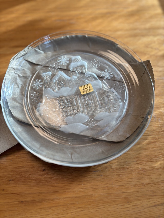 NEW 4 Arcoroc Welcome Home Glass Christmas Dessert Plates - photo 4