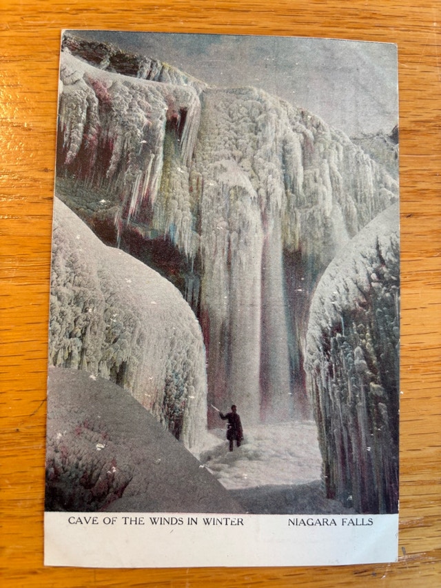 pair of vintage Niagara Falls “cave of the winds” Postcards - photo 3