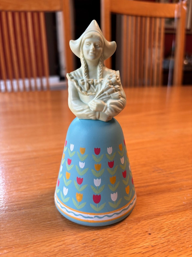 Vintage Avon Dutch Maid Moonwind Cologne (empty)