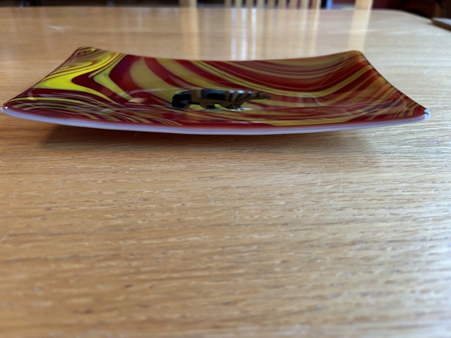 Fabulous Fused Glass Bear Plate 9”x5” - photo 2