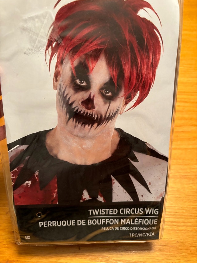Halloween: Twisted Circus Wig -New in Pkg