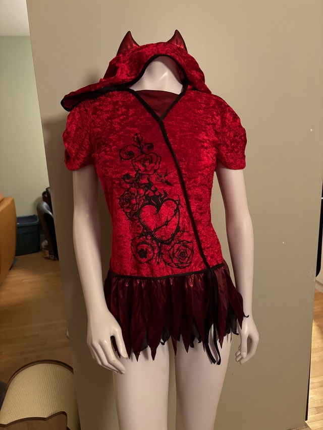 Halloween Devil Girl Costume, w pitchfork, built in horns - photo 2