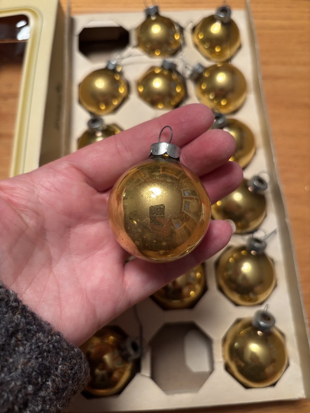 Pyramid Glass Christmas Tree Ornaments - Gold - Set of 17 - photo 3