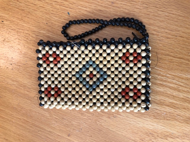 Small beaded Purse with zip closure - photo 2