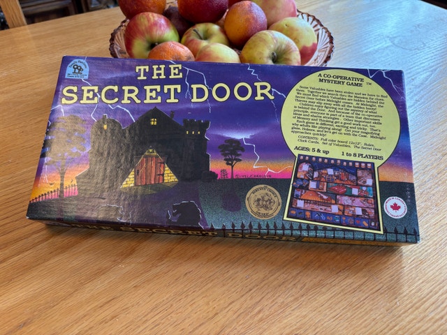 The Secret Door - Vintage 1991 Cooperative Mystery Board Game