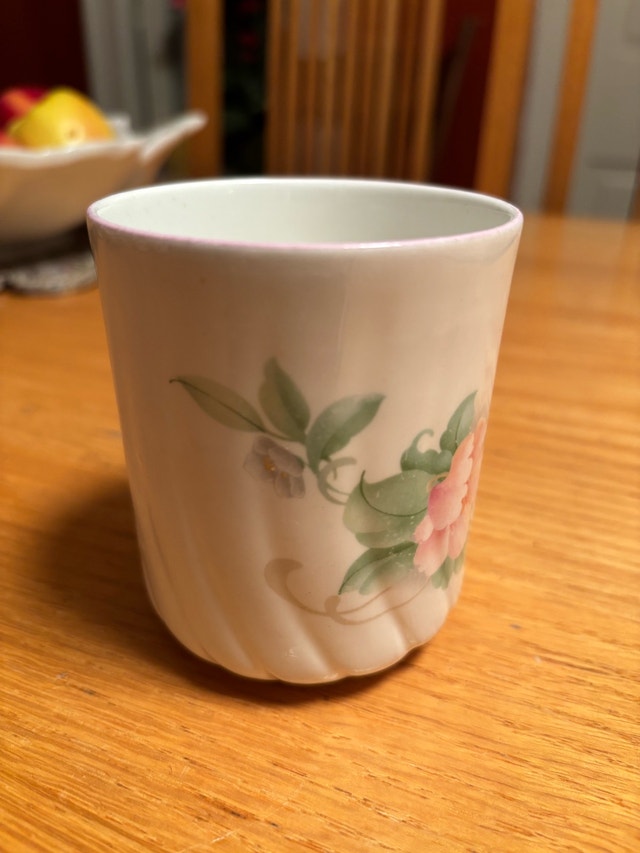 St. George Fine Bone China Mug - photo 2