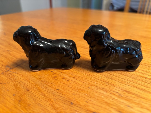 Dog Salt & Pepper Shakers - photo 3