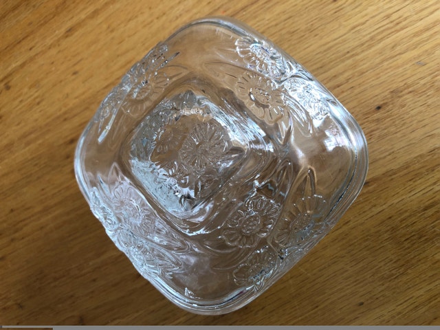 KIG Indonesia Clear Glass Square Lidded Dish with Daisies - photo 2
